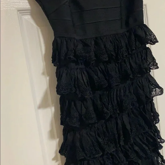 Herve Leger Black Tiered Mini Dress - Picture 4 of 6